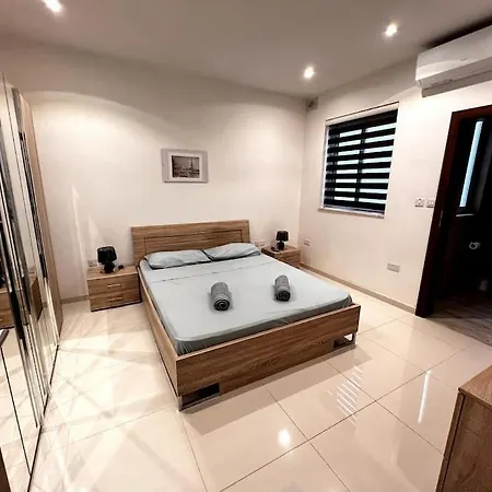 Lägenhet Viewline Seaview Modern 3 Bedroom Marsaxlokk