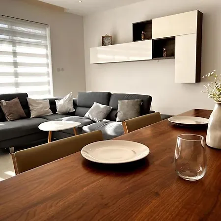 Viewline Seaview Modern 3 Bedroom