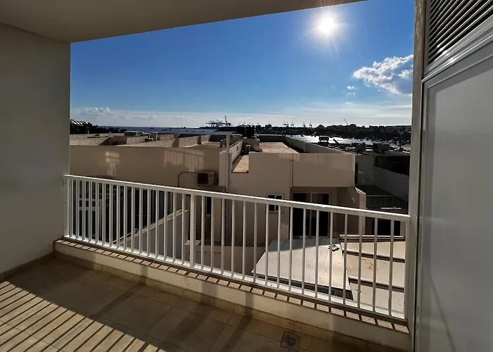 شقة Viewline Seaview Modern 3 Bedroom *