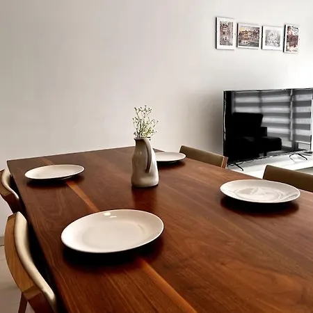 Viewline Seaview Modern 3 Bedroom *