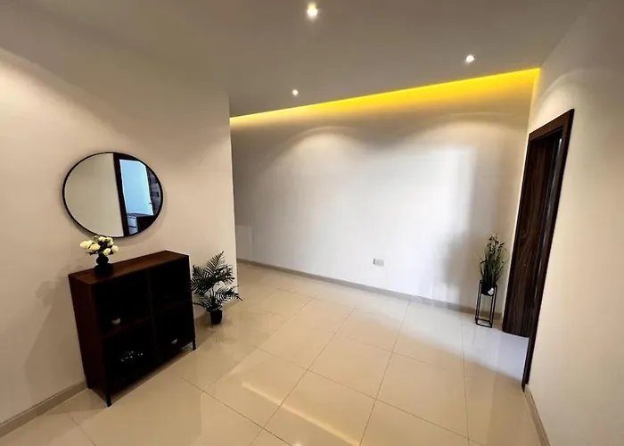 Viewline Seaview Modern 3 Bedroom *